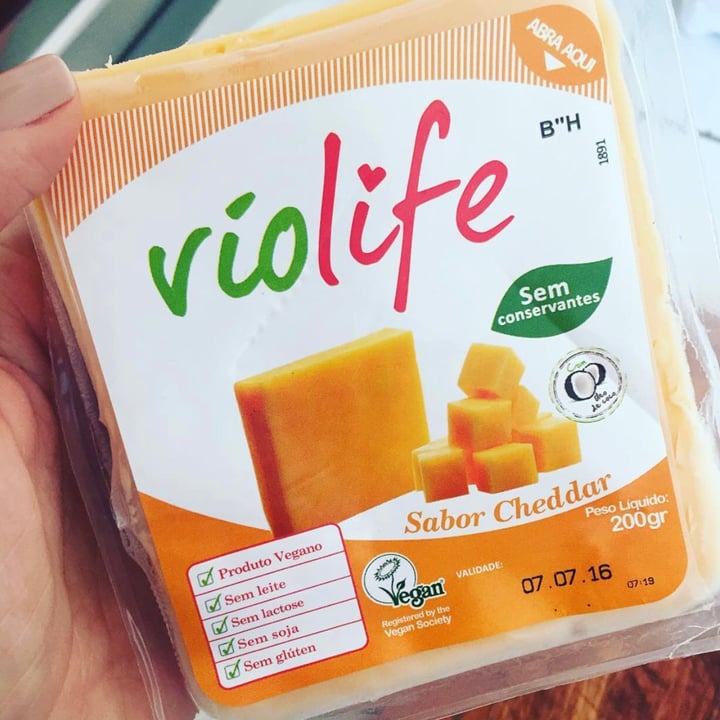 review photo of Violife Cheddar vegano shared by @lilistrassa on 11 May 2022 - review