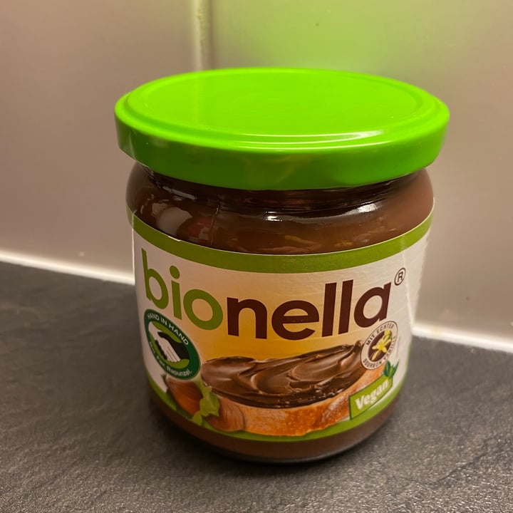 photo of Bionella Bionella Chocolate Spread Nuss-Nougat-Creme shared by @olivolley on  24 Dec 2020 - review