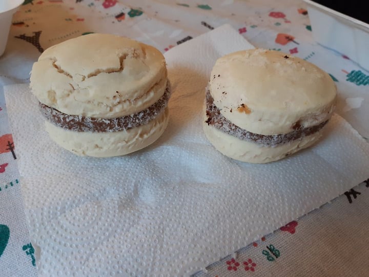 photo of Vica (Delivery Only) Alfajor de maicena shared by @emilyvegan on  25 Jan 2020 - review