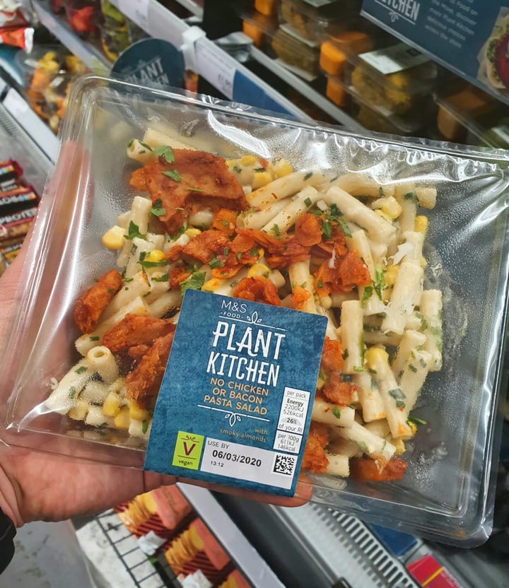 photo of Plant Kitchen (M&S) No Chicken or Bacon Pasta Salad shared by @salemsclaws on  01 Mar 2020 - review