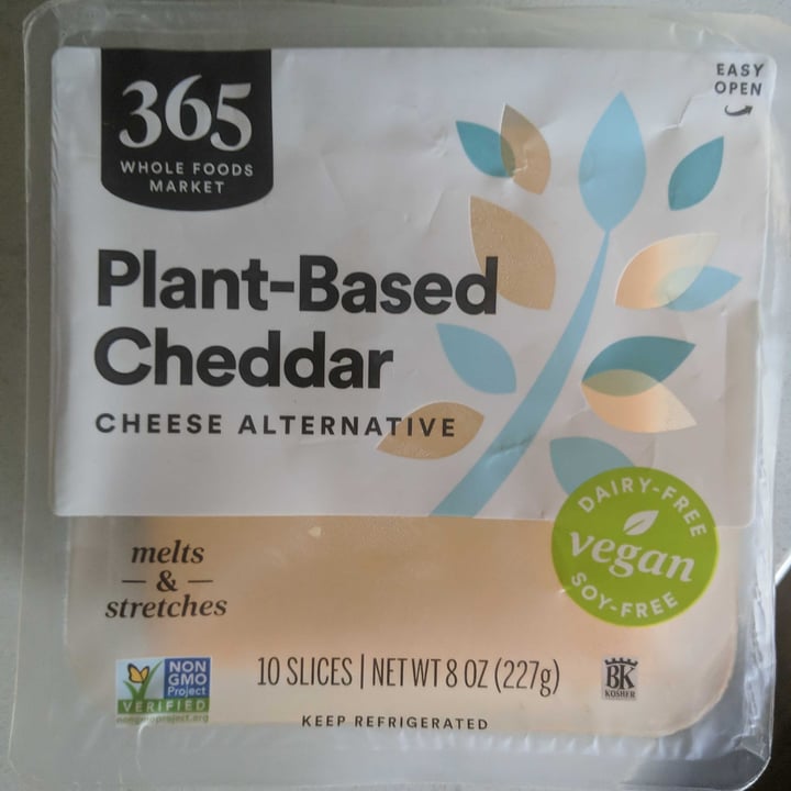 photo of 365 Whole Foods Market Plant-Based Cheddar  shared by @archie73in on  11 Apr 2021 - review