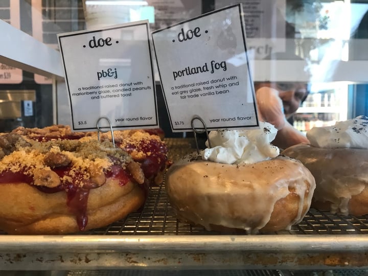 photo of Doe Donuts Portland Fog shared by @xtineexplores on  30 Jan 2020 - review