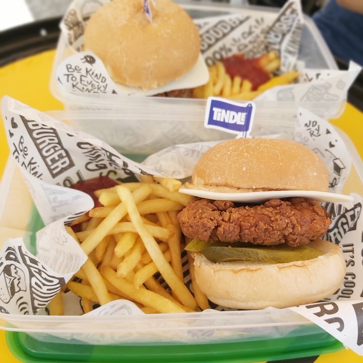 photo of The Goodburger Food Truck What The Cluck Burger shared by @herbimetal on  06 Apr 2022 - review