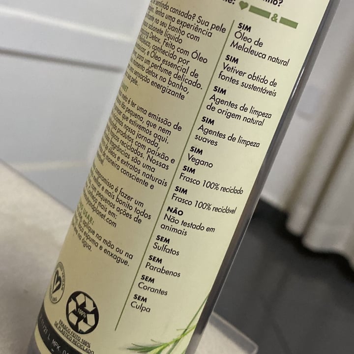 review photo of Love Beauty and Planet Sabonete Líquido Óleo De Metaleuca & Vetiver shared by @mirelefeliz on 28 Apr 2022 - review