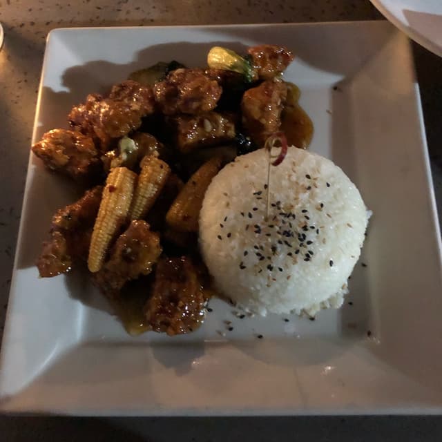 Yard House - Takeout & Delivery Available