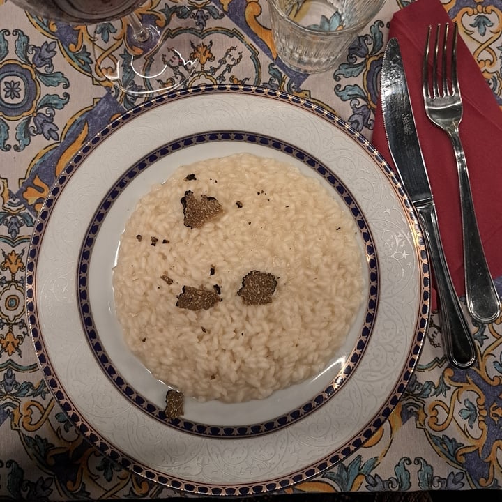 photo of al Cavet 77 Bis di primi: vegatagliatelle in crema di cavolo viola e riso al tartufo shared by @ggiadap on  19 Nov 2022 - review