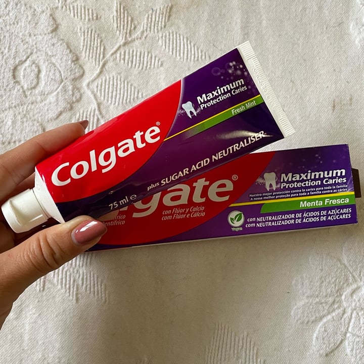 photo of Colgate maximum cavity protection shared by @isabellaf on  12 Dec 2022 - review