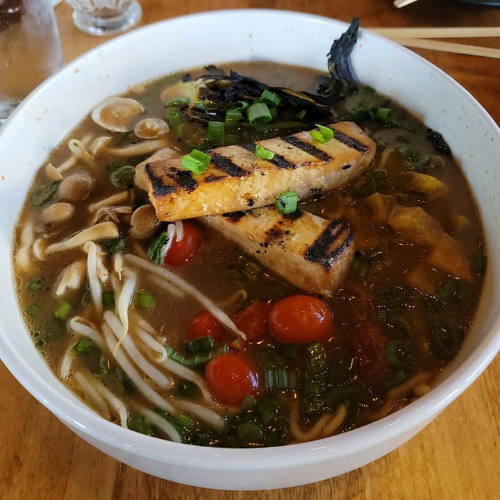 photo of Clever Koi Vegan Shoyu Noodles shared by @cassiegraf on  10 Oct 2021 - review