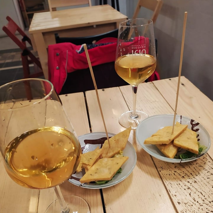 photo of Caffè Hemingway Panelle e vino Sieman shared by @sabryscricci on  10 Apr 2022 - review