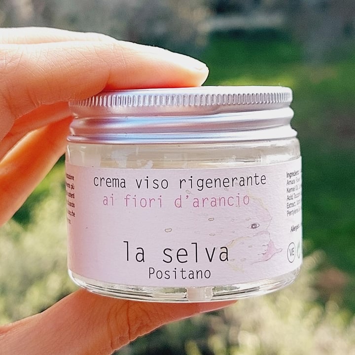 photo of La selva Positano Crema viso ai fiori d arancio shared by @giorgiafromrome on  09 Dec 2022 - review