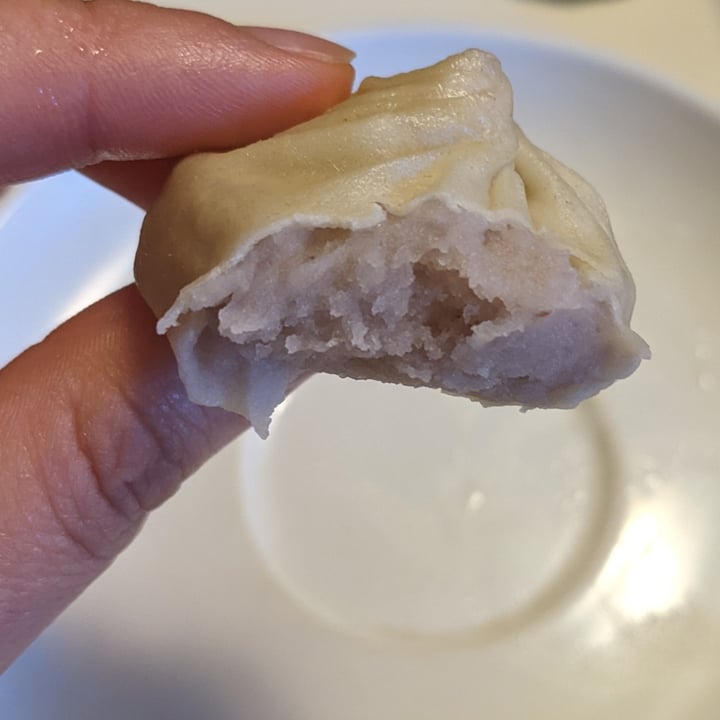 photo of Din Tai Fung University Village Sweet Taro Xiao Long Bao shared by @zthra on  02 Apr 2022 - review