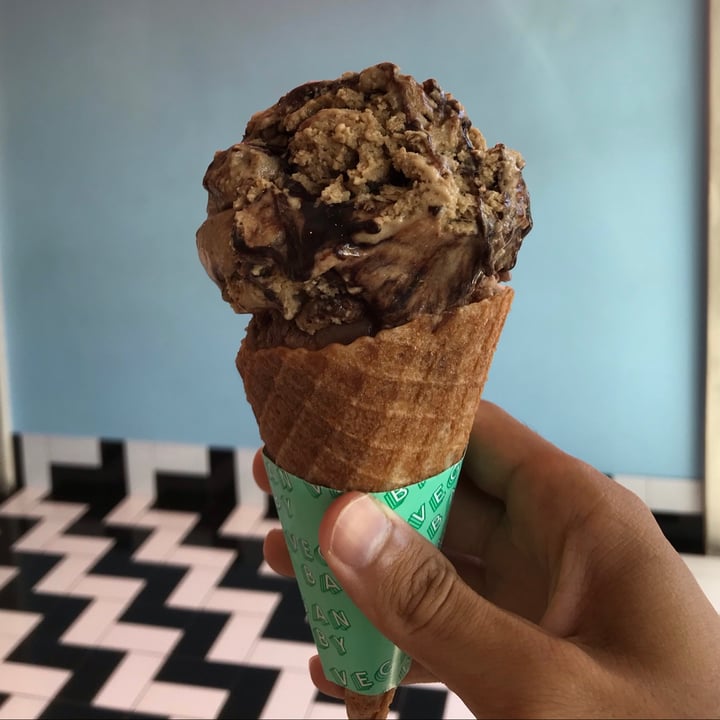 review photo of Mad Pops Bali Salted Caramel shared by @itsallinpictures on 26 Apr 2021 - review