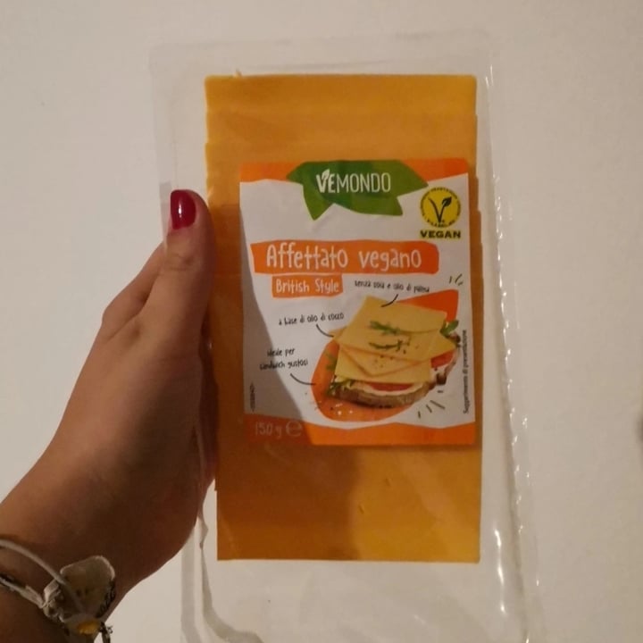 photo of Vemondo Affettato vegano British style shared by @elezerowaste on  04 Nov 2021 - review