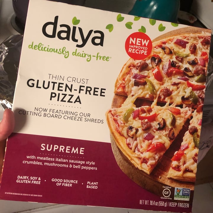 photo of Daiya Supreme Pizza Sausage, Mushrooms & Bell Peppers shared by @rlovett on  06 Jun 2020 - review
