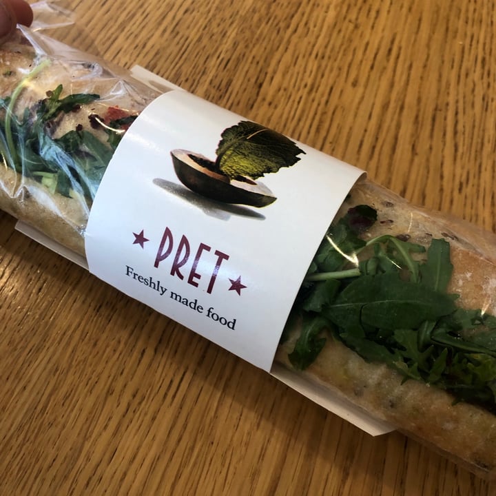 photo of Pret A Manger Avo, olives & toms baguette shared by @rhiannondiamxnd on  27 Sep 2021 - review
