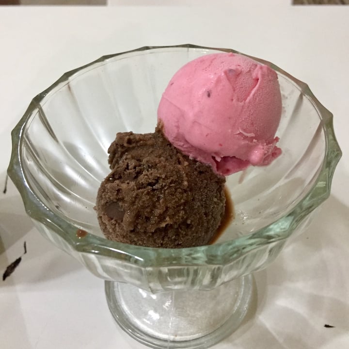 photo of Loving Hut Microcentro Bochas de helado shared by @ymzavala on  06 Apr 2021 - review