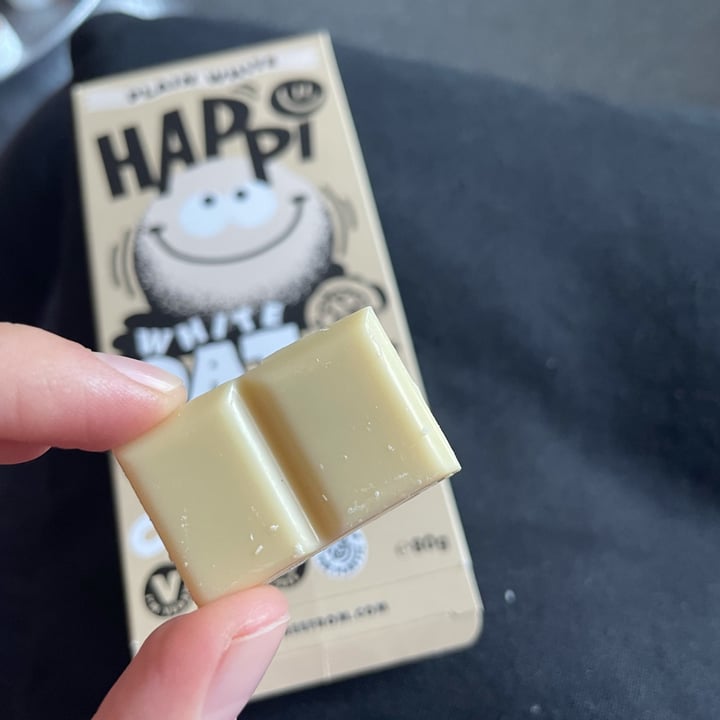 photo of Happi White Oat Milk Chocolate shared by @kaythevegan on  05 Nov 2021 - review