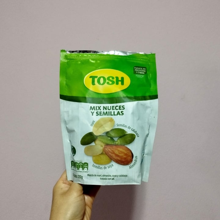 photo of Tosh Mix Nueces y Semillas shared by @sofiafda on  09 May 2022 - review