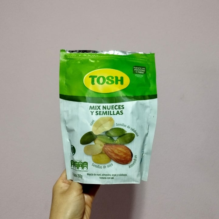 review photo of Tosh Mix Nueces y Semillas shared by @sofiafda on 09 May 2022 - review