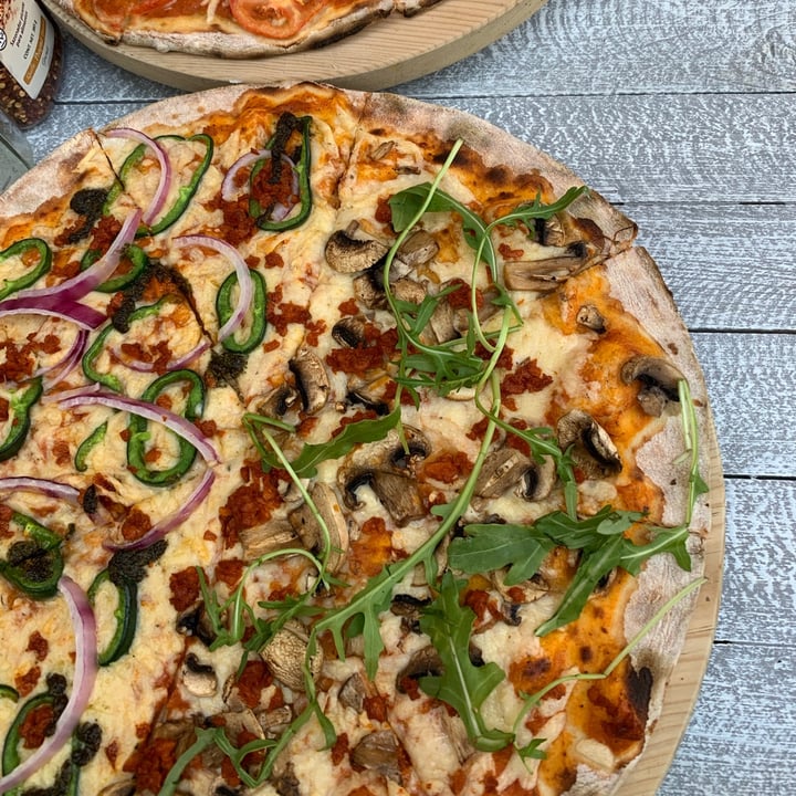 review photo of Jonny Como Pizza Pizza Mexicana/ Siciliana shared by @earthvelvet on 19 Jun 2021 - review