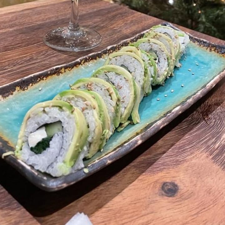 photo of Yamamoto Sushi vegano de aguacate shared by @babygary on  07 Dec 2021 - review