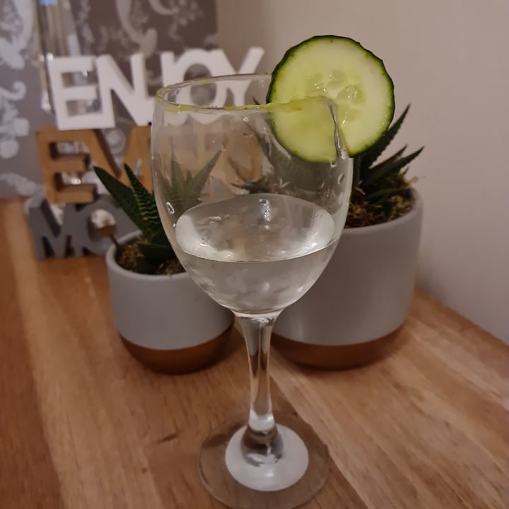 photo of Kelly loves Kelly Loves Aloe Vera shared by @char10ttecssn on  02 Apr 2022 - review