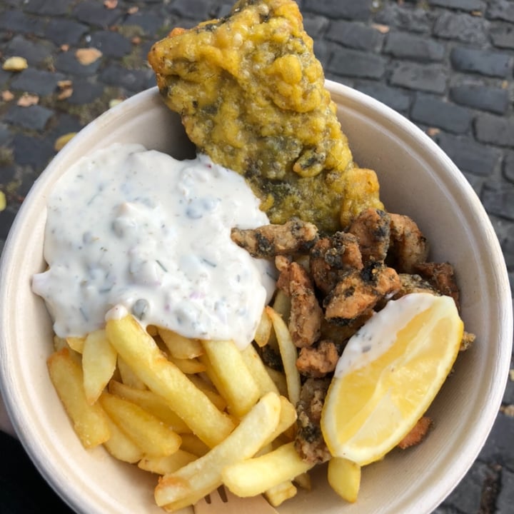 review photo of The Vegan Butcher's Choice Fish Platter shared by @adibzbibz on 30 Dec 2021 - review