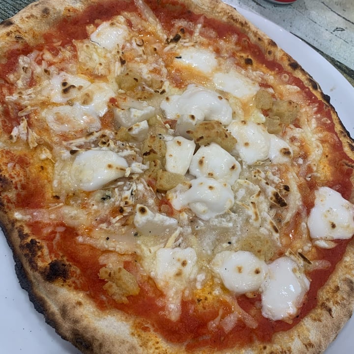 photo of Marimba street food & pizza (pizzeria Marimba) Pizza 4 Formaggi veg shared by @martinavirdis on  20 Nov 2022 - review