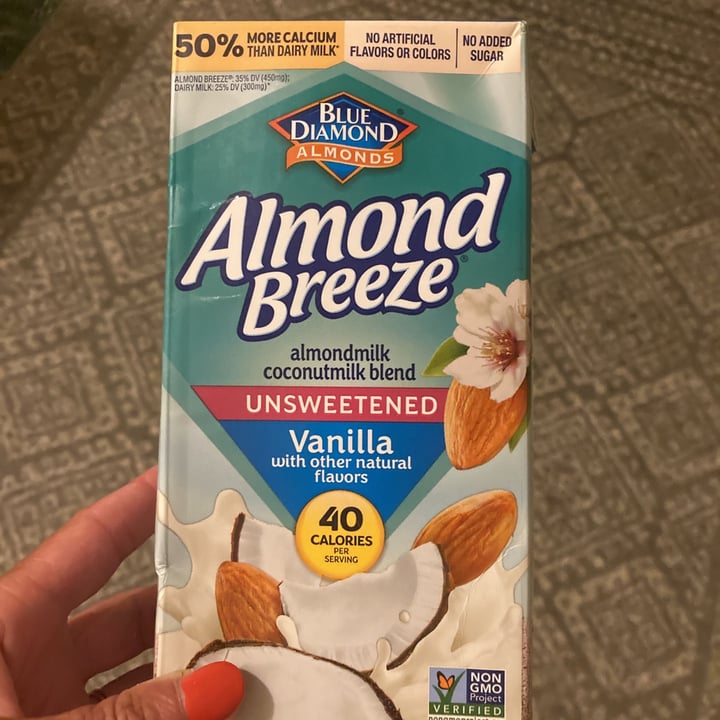 photo of Blue Diamond Almond Coconut Blend shared by @jdubluv5 on  17 Aug 2021 - review