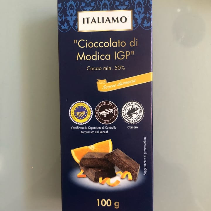 photo of Italiamo Cioccolato di Modica con scorze d’arancia shared by @violettaplantbased on  02 Aug 2022 - review