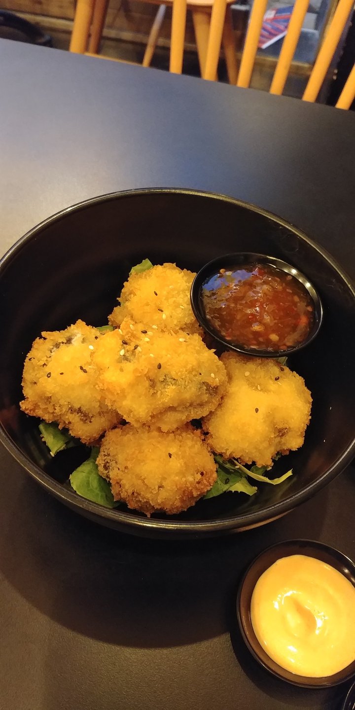 photo of The Green Roll Cheese-filled fried mushrooms shared by @noageller on  03 Sep 2019 - review