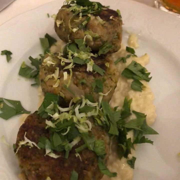 photo of Michelangelo Cafe Cauliflower Patties shared by @ayelet on  19 Sep 2020 - review