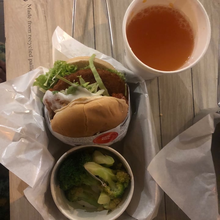 review photo of VeganBurg Singapore Chili Krab Burger shared by @serenesoh on 23 Jan 2020 - review