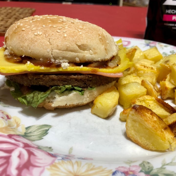 photo of NotCo Not Burger shared by @mbelengonzalez on  19 Nov 2020 - review