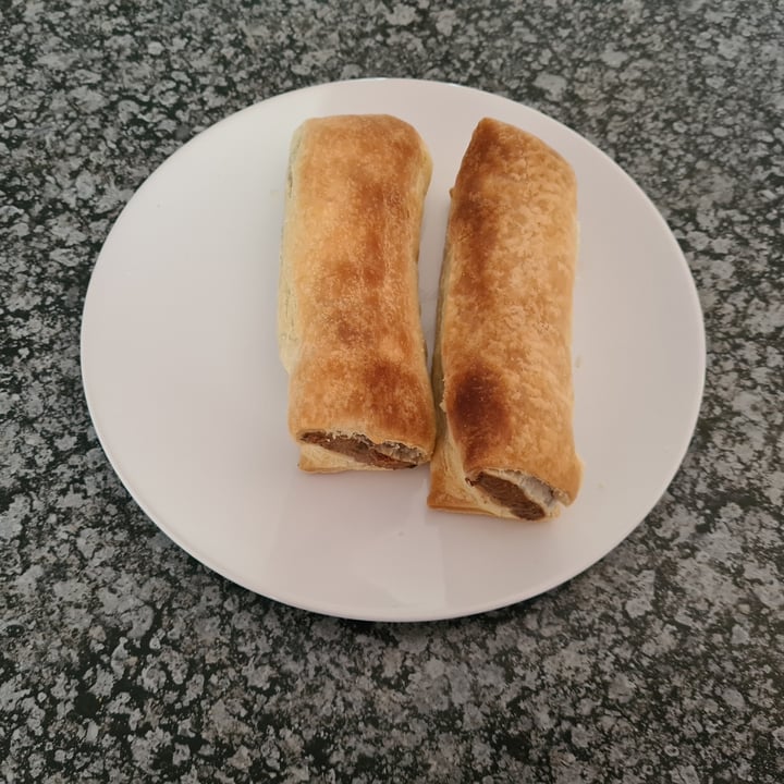 review photo of Fry's Family Food Sausage Rolls shared by @kera on 17 Oct 2021 - review