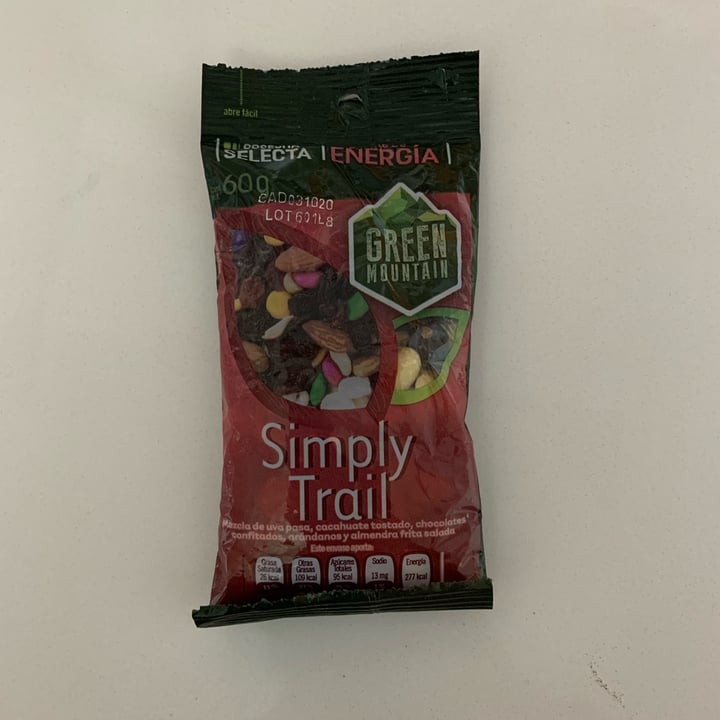 photo of The Green Mountain Simply trail Mix shared by @moreofvn on  01 May 2022 - review