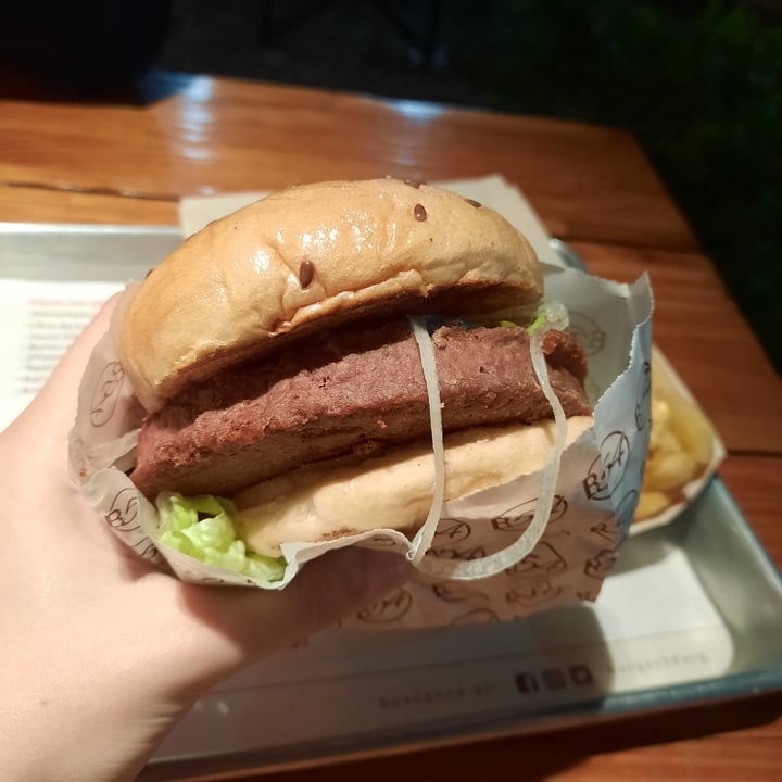 photo of Burger 54 Hamburguesa NOT Cheese shared by @vegaly on  23 Oct 2021 - review
