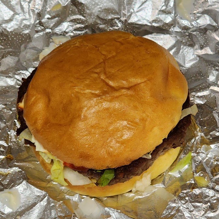 photo of Meltwich Food Co. Impossible Burger shared by @naeemnedaee on  22 Dec 2022 - review
