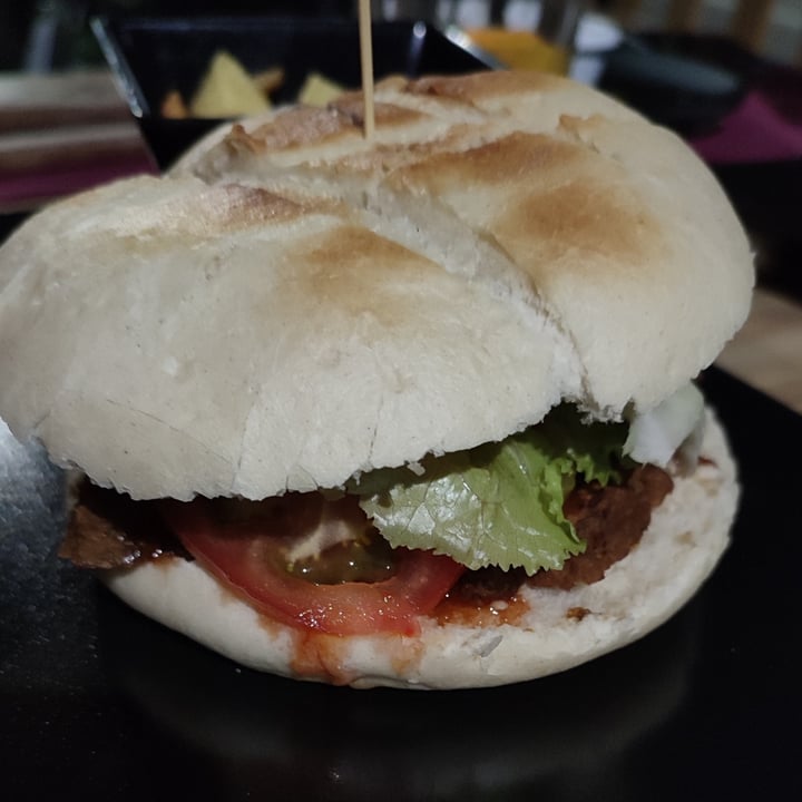 review photo of ROCK TAVERN FAROLES Hamburguesa De Seitán Estilo Country shared by @pickyrabbit on 08 Jul 2022 - review