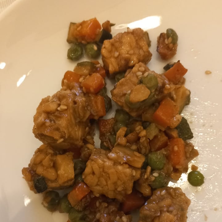 review photo of Green-go Kitchen Tempeh Glassato Al Sesamo shared by @vegalle on 05 Jun 2022 - review