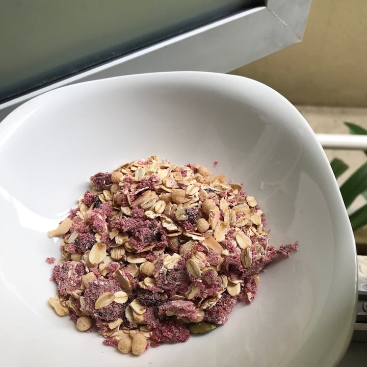 photo of Amazin' graze Pink Berry Goodness In A Bowl shared by @applepancakes on  14 May 2020 - review