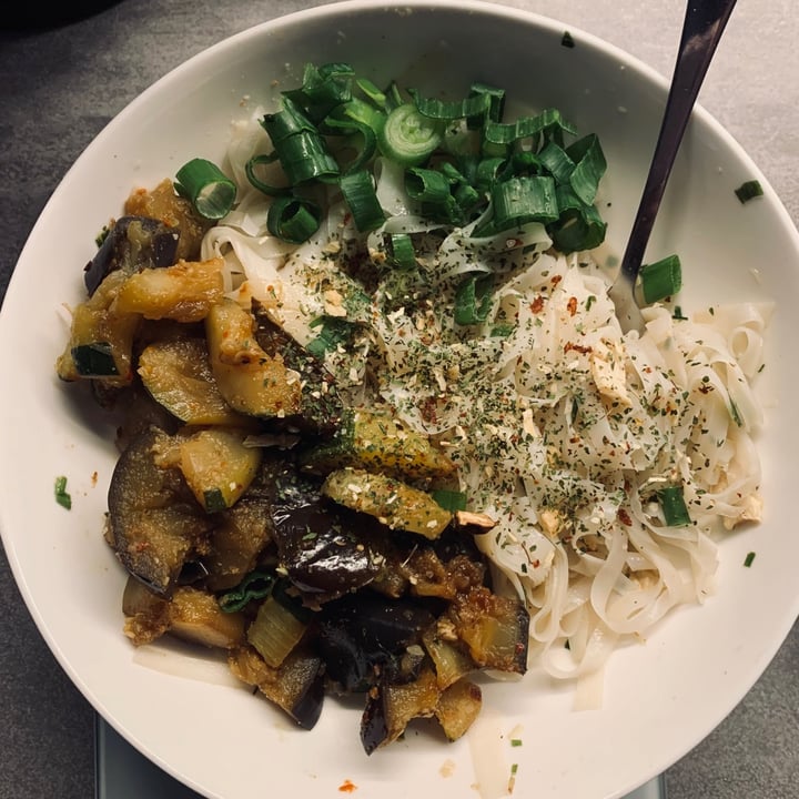 photo of Vifon Vietnamese "Pho" Instant Rice Noodles Vegetarian shared by @firavounaki on  29 Sep 2020 - review