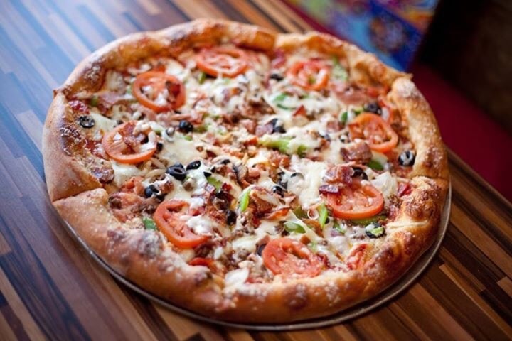 photo of Mellow Mushroom Veg Out Pizza shared by @gulliver on  07 Apr 2020 - review