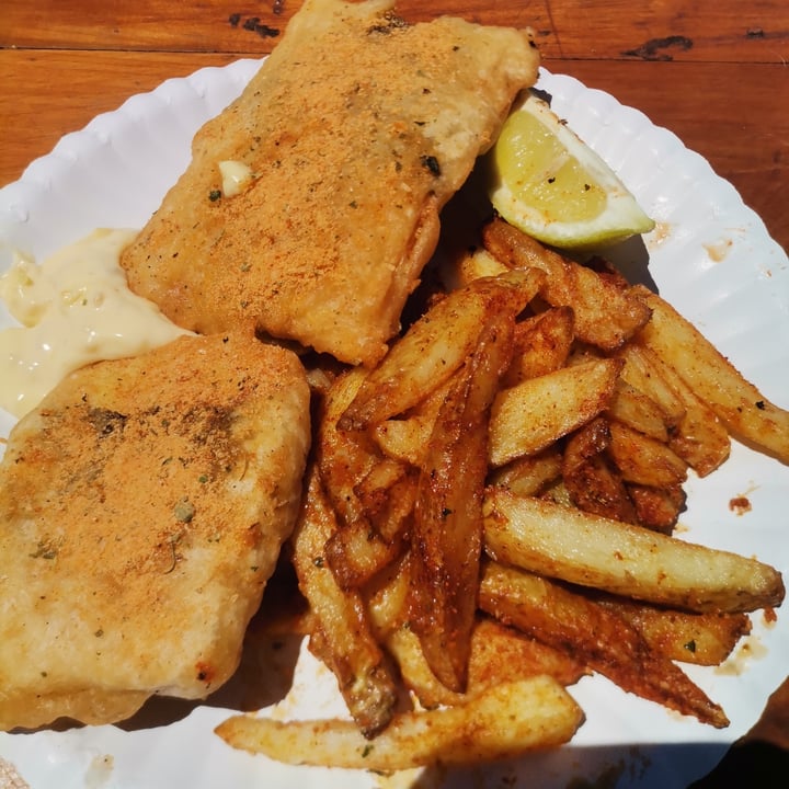 photo of Vegan Goods Market ToFish & Chips shared by @vegmelly on  25 Mar 2022 - review