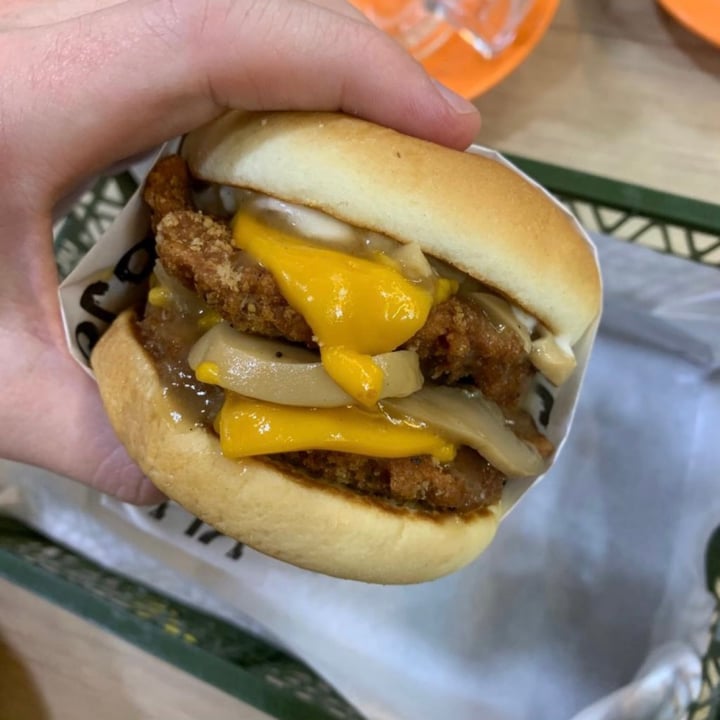 photo of Veggie Dojo Marvellous Mushroom Double Cheeseburger shared by @elliott96 on  12 Aug 2020 - review