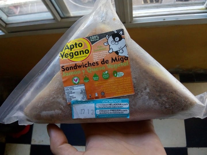 photo of Apto Vegano Consciente Sandwiches de Miga shared by @nadiacamjalli on  24 Feb 2020 - review