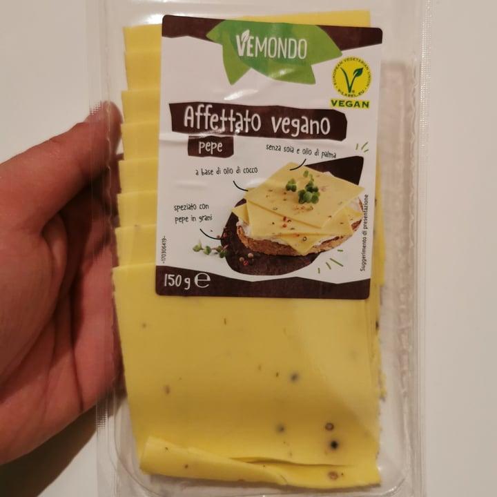 review photo of Vemondo Affettato Vegano Pepe shared by @corydp on 03 Feb 2022 - review