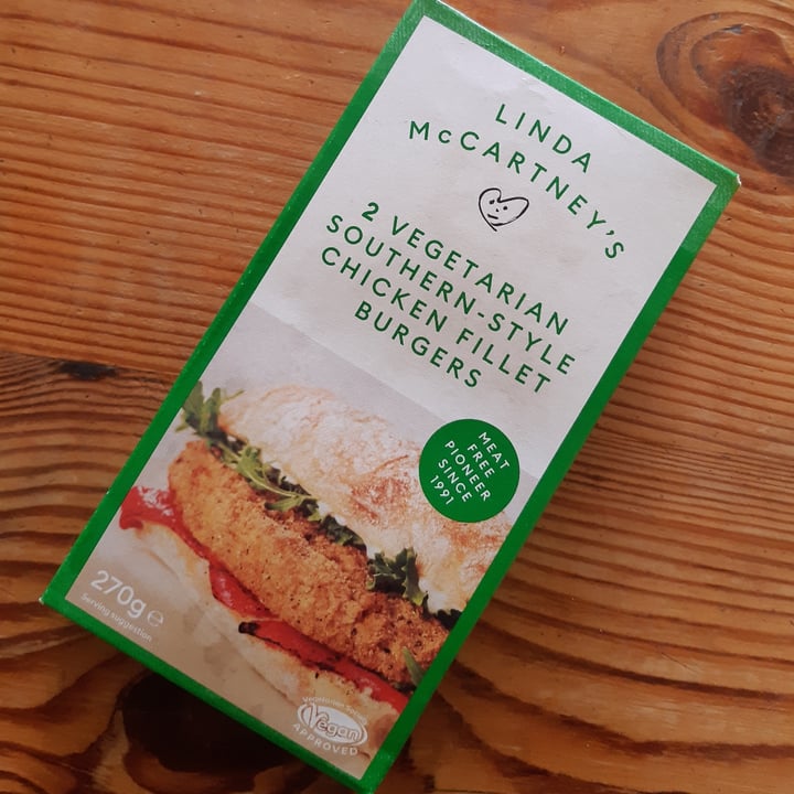 photo of Linda McCartney's Vegetarian Southern-style Chicken Fillet Burgers shared by @janxr on  05 May 2021 - review
