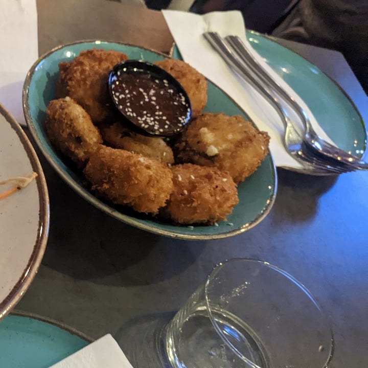 photo of The Green Roll Cheese-filled fried mushrooms shared by @sudogtfo on  31 Oct 2022 - review