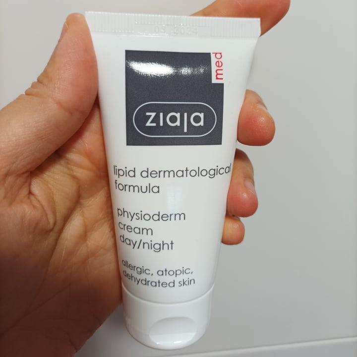 review photo of Ziaja Physioderm shared by @aliciagilmag on 06 Dec 2021 - review